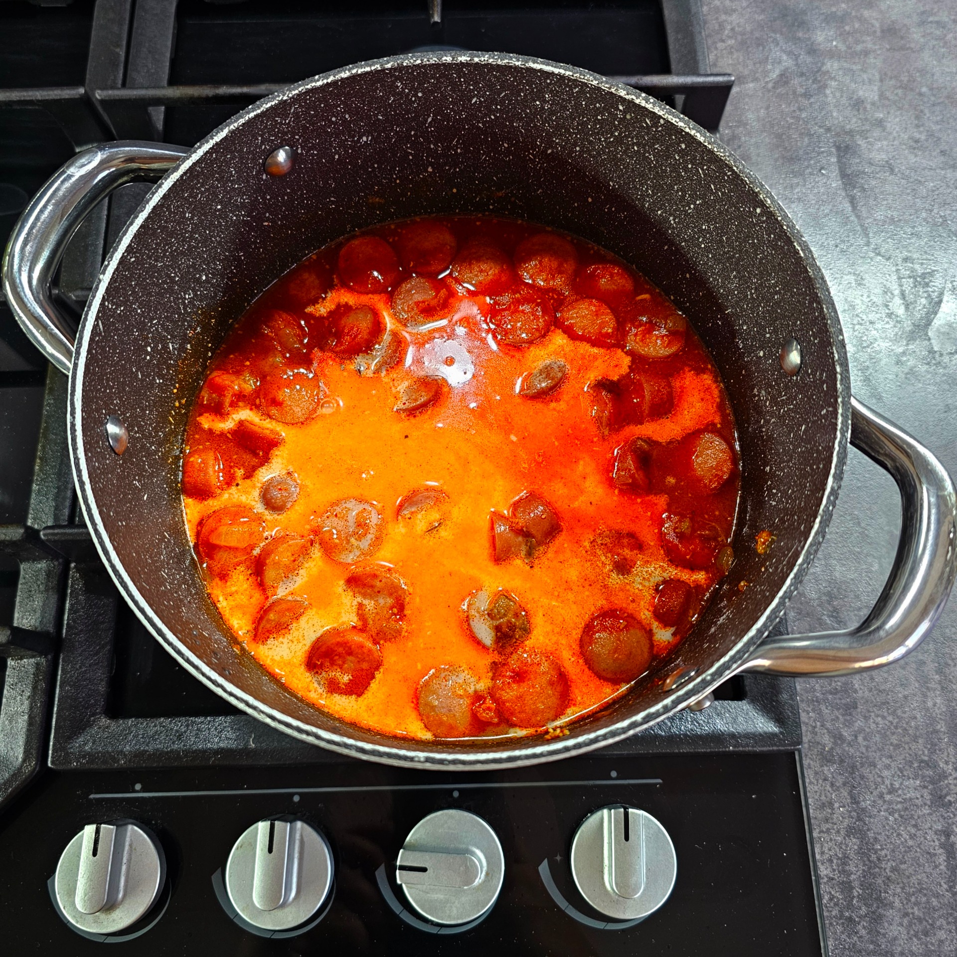 Na závěr na zjemnění trochu smetany.